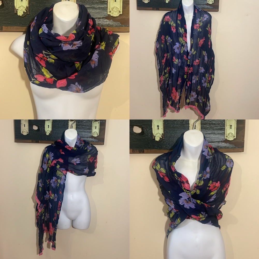 2/$30 Lands’ End Floral Loose Weave Crinkle Scarf